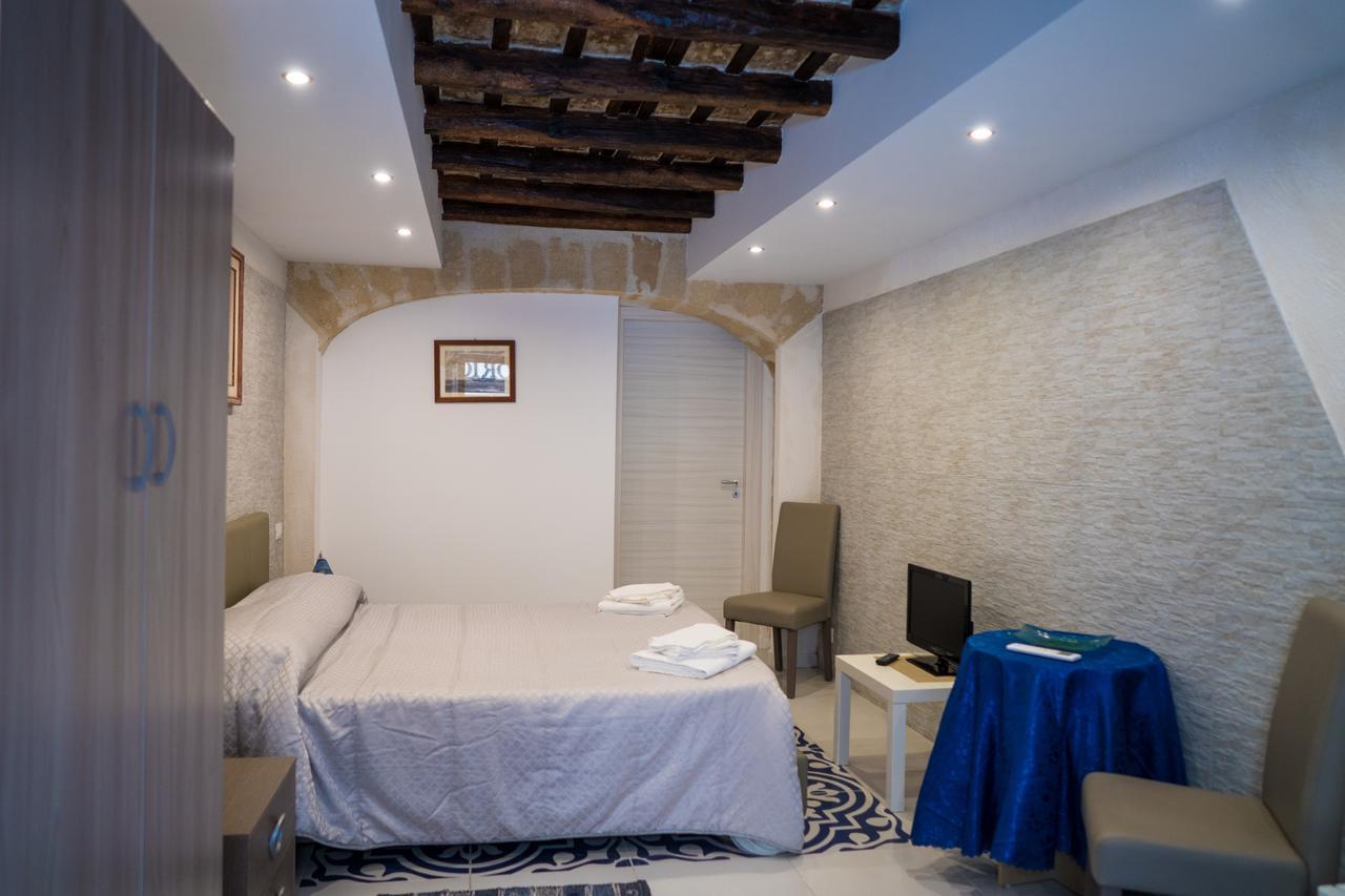 Cortile Azzurro Hotel Трапани Екстериор снимка