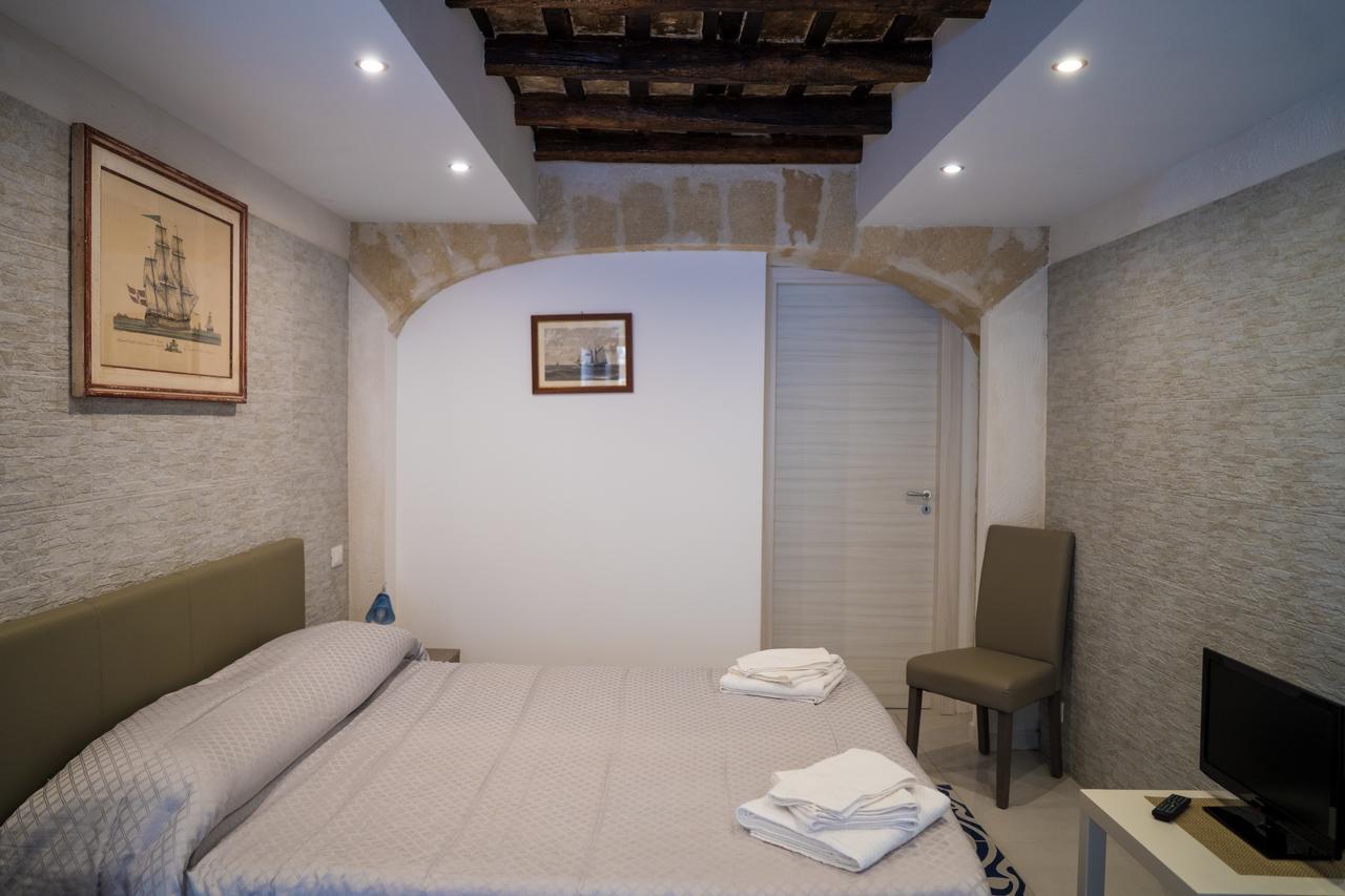 Cortile Azzurro Hotel Трапани Екстериор снимка